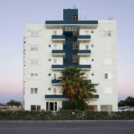 Mackenzie Flat شقة